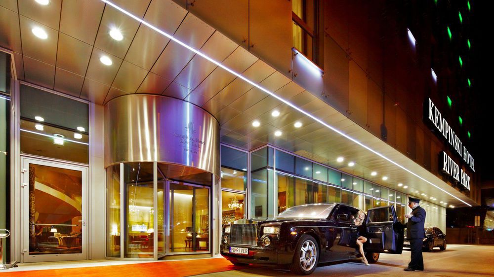 Grand Hotel River Park, A Luxury Collection Hotel, Bratislava Ngoại thất bức ảnh The entrance of the hotel