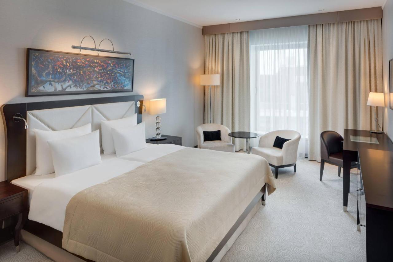 Grand Hotel River Park, A Luxury Collection Hotel, Bratislava Ngoại thất bức ảnh A room at the hotel