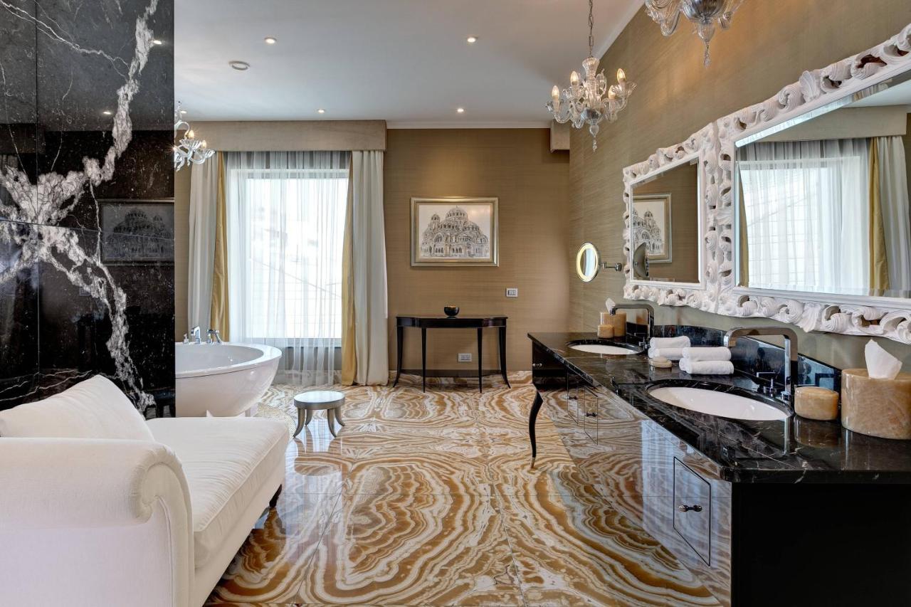 Grand Hotel River Park, A Luxury Collection Hotel, Bratislava Ngoại thất bức ảnh Bathroom
